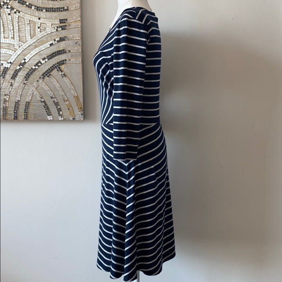 Market & Spruce Chevron Stripe Jersey Dress - Picture 4 of 8